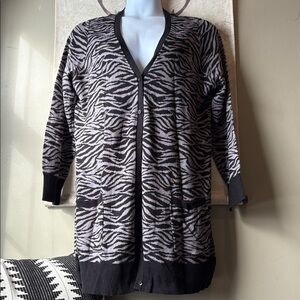 Torrid Black and Gray Zebra Print Cardigan